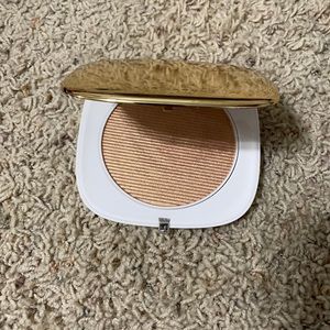 Marc Jacobs Champagne Gold Highlighter